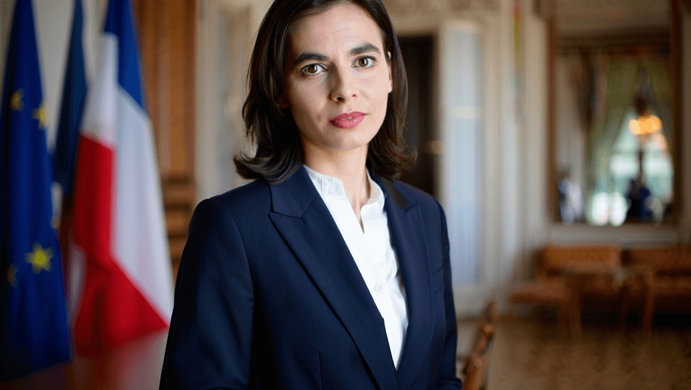 La presidenta del BCE cobra más que su sueldo oficial: 726.000 euros al año