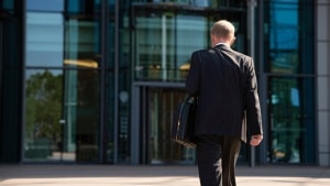 Warner Bros Discovery podría decir ‘no’ a Paramount y su propuesta millonaria