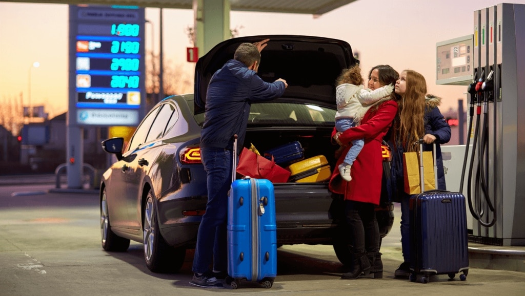 Operación salida 2025: gasolina y diésel, los más baratos de las últimas cuatro Navidades