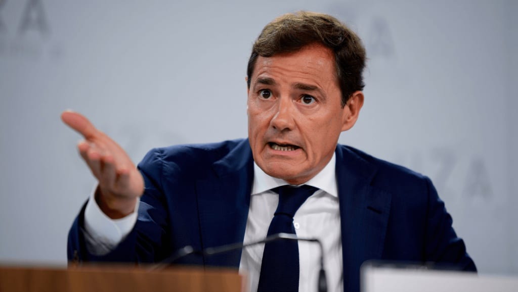 Garamendi tacha de «monólogo social» el acuerdo entre Yolanda Díaz y los sindicatos sobre prevención de riesgos