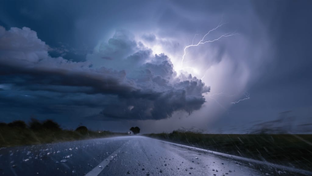La AEMET avisa de lluvias y tormentas nunca vistas a partir de hoy en España pero no vienen solas: los termómetros se van a romper