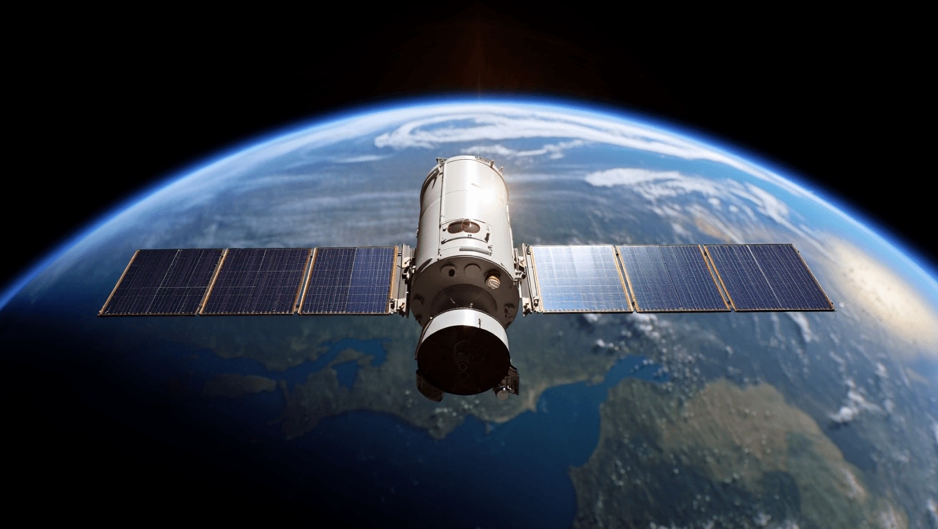 El BOE lo confirma: Hacienda licita 374.000 euros para vigilar el mar desde el espacio