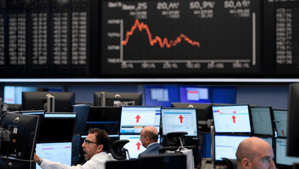 El Ibex 35 sufre un fallo técnico que exagera sus caídas: Santander, Indra y Mapfre, los más perjudicados