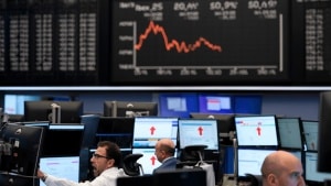 El Ibex 35 sufre un fallo técnico que exagera sus caídas: Santander, Indra y Mapfre, los más perjudicados