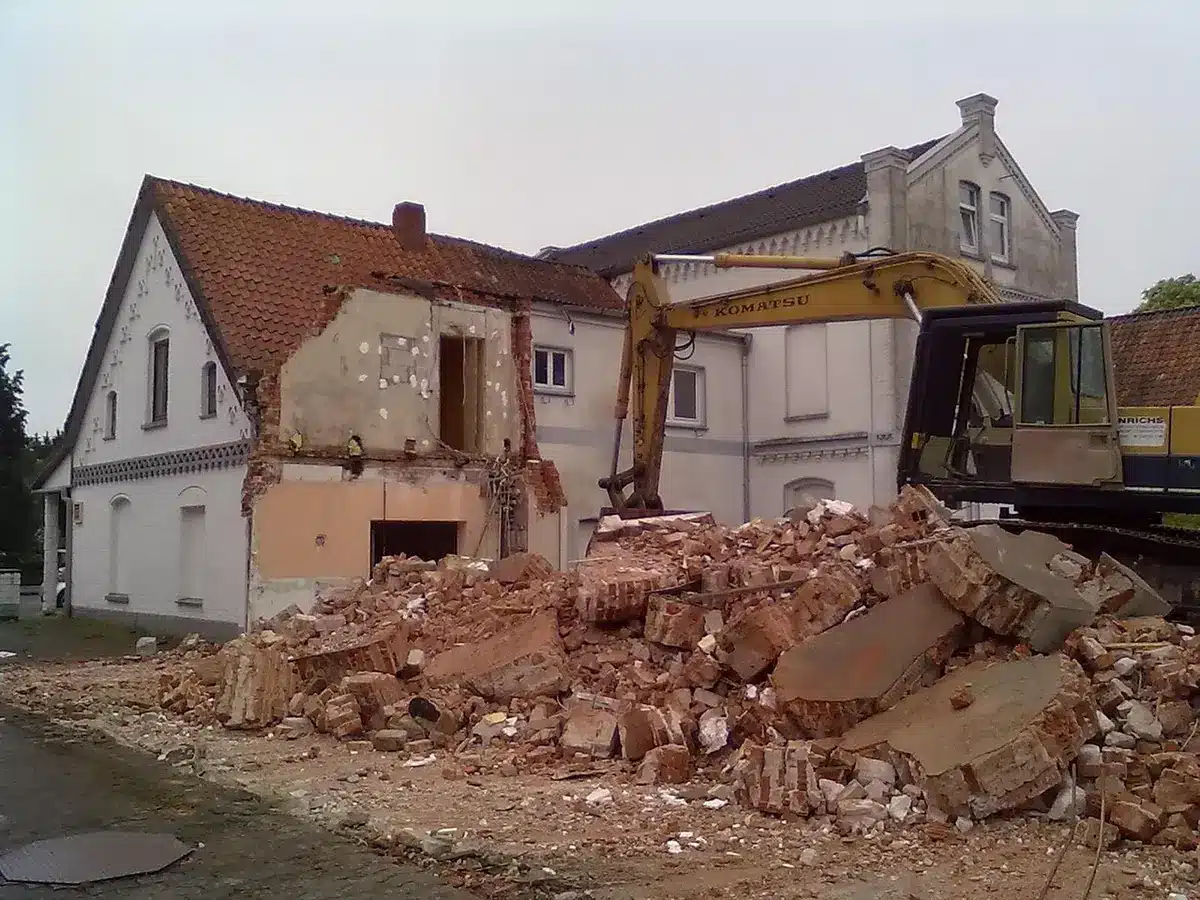 Obras de rehabilitación y construcción para vivienda asequible
